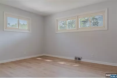 25 Lakeview Drive, Emerson, NJ 07630 - Photo 23