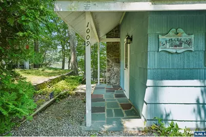 1009 Lakeside Drive, Vernon, NJ 07422 - Photo 3