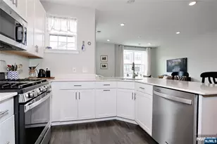54 Harvest Way 605X, Little Falls Township, NJ 07424 - Photo 11
