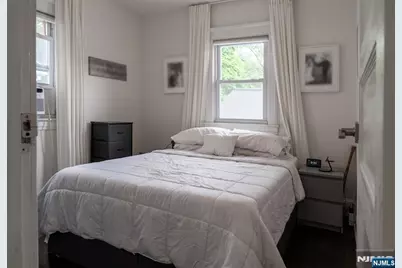 77 E Clinton Avenue, Bergenfield, NJ 07621 - Photo 17