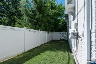 77 E Clinton Avenue, Bergenfield, NJ 07621 - Photo 31