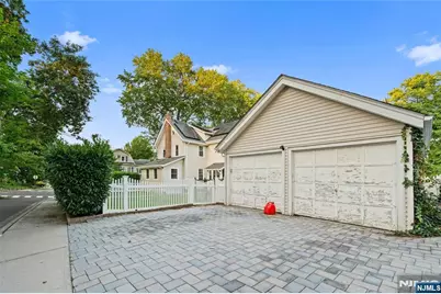 251 High Street, Nutley, NJ 07110 - Photo 33