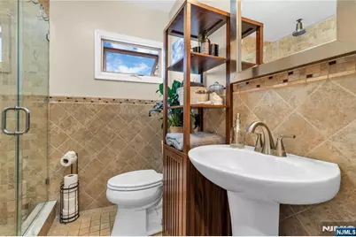 82 Elizabeth Avenue, Elmwood Park, NJ 07407 - Photo 15