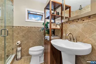 82 Elizabeth Ave, Elmwood Park, NJ 07407 - Photo 15