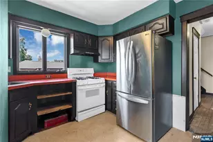 82 Elizabeth Ave, Elmwood Park, NJ 07407 - Photo 27