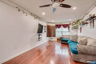 202 Prestwick Way 202, Edison, NJ 08820 - Photo 17