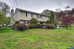 52 Ashburn Rd, Wayne, NJ 07470 - Photo 3