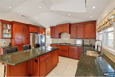 99 Lynwood Road, Verona, NJ 07044 - Photo 13