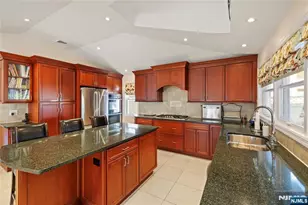 99 Lynwood Rd, Verona, NJ 07044 - Photo 13