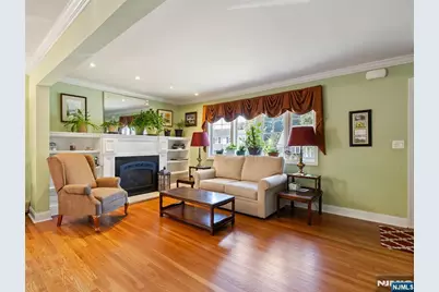 99 Lynwood Road, Verona, NJ 07044 - Photo 5