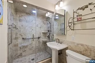 99 Lynwood Rd, Verona, NJ 07044 - Photo 9