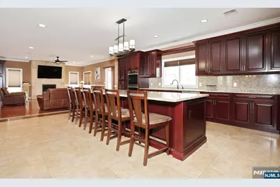 39 Burton Avenue, Hasbrouck Heights, NJ 07604 - Photo 15