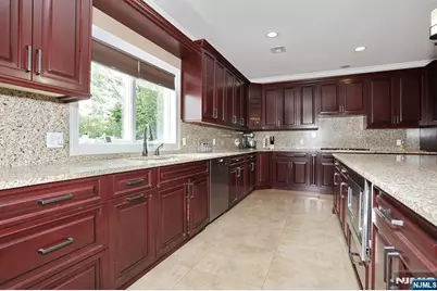 39 Burton Avenue, Hasbrouck Heights, NJ 07604 - Photo 13