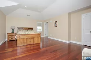 39 Burton Ave, Hasbrouck Heights, NJ 07604 - Photo 35