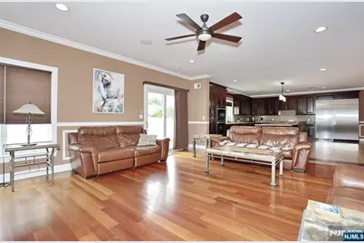 39 Burton Avenue, Hasbrouck Heights, NJ 07604 - Photo 23