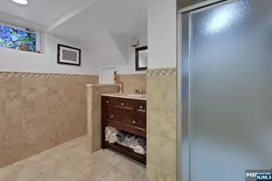 431 Maitland Ave, Teaneck Township, NJ 07666 - Photo 19