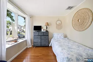 120 Johnson Ave, Bergenfield, NJ 07621 - Photo 15