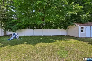 35 Spruce Rd, Pompton Lakes, NJ 07442 - Photo 23