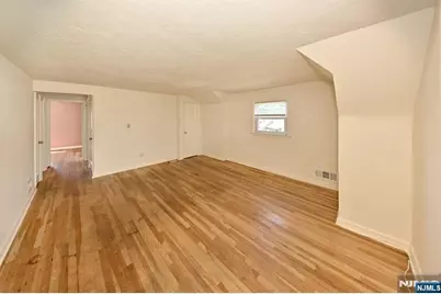 15-11 Parmelee Avenue, Fair Lawn, NJ 07410 - Photo 17