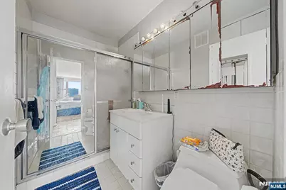 2000 Linwood Avenue 10R #10R, Fort Lee, NJ 07024 - Photo 21