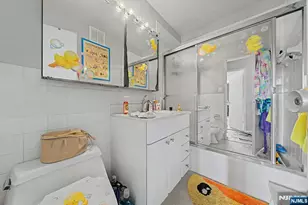 2000 Linwood Ave 10R, Fort Lee, NJ 07024 - Photo 17