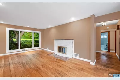 574 Chestnut Street, Washington Township, NJ 07676 - Photo 5
