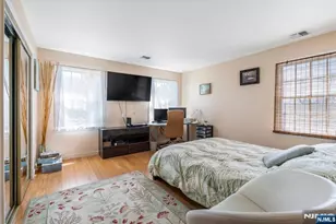 48 Quartz Ln, Paterson, NJ 07501 - Photo 9