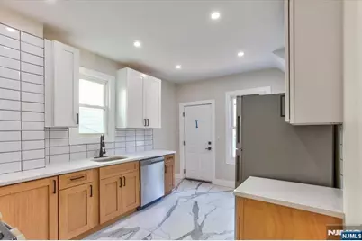 152 Clinton Street, East Orange, NJ 07017 - Photo 15
