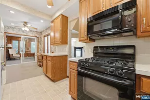 16 Arlington Ave, Caldwell, NJ 07006 - Photo 15