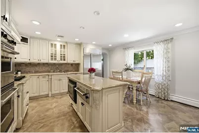 23 Trinity Place, Hillsdale, NJ 07642 - Photo 9
