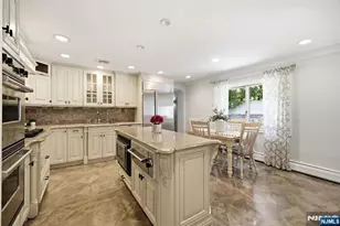 23 Trinity Pl, Hillsdale, NJ 07642 - Photo 9
