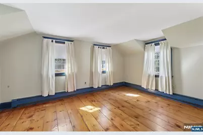 105 Harrison, Roseland, NJ 07068 - Photo 19