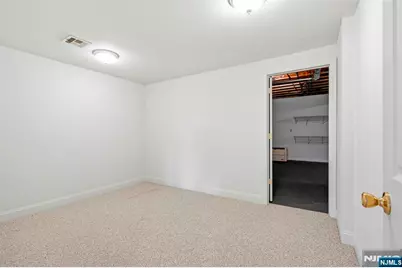 98 Tarrington Road, Hamburg, NJ 07419 - Photo 31