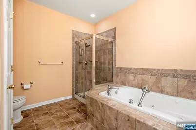 98 Tarrington Road, Hamburg, NJ 07419 - Photo 17