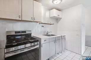 120 32nd Street 3P, Union City, NJ 07087 - Photo 9