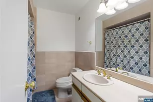 25 Market Street 4, Saddle Brook Township, NJ 07663 - Photo 13
