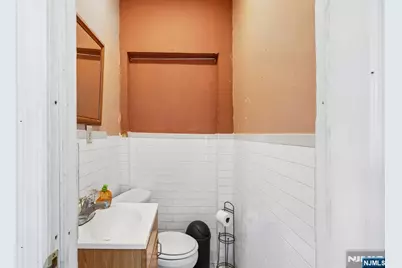 711-713 Degraw Avenue, Newark, NJ 07104 - Photo 15