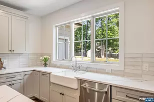 5 Blanchfield Ct, Ho Ho Kus, NJ 07423 - Photo 13