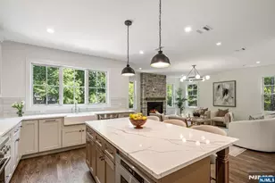 5 Blanchfield Ct, Ho Ho Kus, NJ 07423 - Photo 11