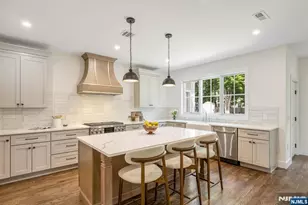 5 Blanchfield Ct, Ho Ho Kus, NJ 07423 - Photo 9