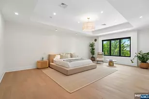 24 Carol Dr, Englewood Cliffs, NJ 07632 - Photo 29
