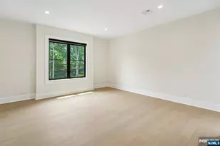 24 Carol Dr, Englewood Cliffs, NJ 07632 - Photo 39