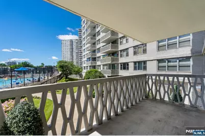 2100 Linwood 2Y #2Y, Fort Lee, NJ 07024 - Photo 23