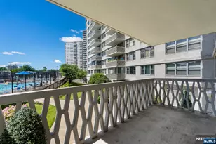 2100 Linwood 2Y, Fort Lee, NJ 07024 - Photo 23