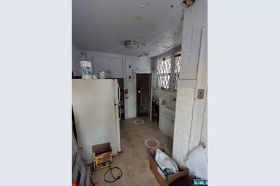 149 Pomona Avenue, Newark, NJ 07112 - Photo 5