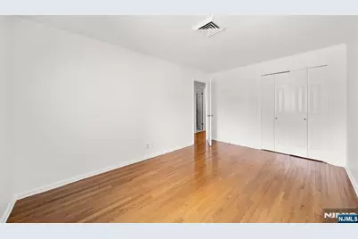 300 Gorge Road 1 #1, Cliffside Park, NJ 07010 - Photo 19