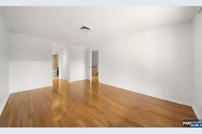 300 Gorge Road 1 #1, Cliffside Park, NJ 07010 - Photo 13