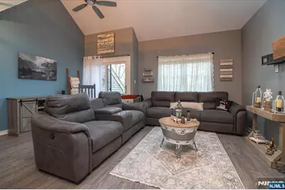 51 Beacon Hill Road E #E, West Milford, NJ 07480 - Photo 9