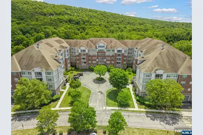 8421 Warrens Way 421 #421, Wanaque, NJ 07465 - Photo 7