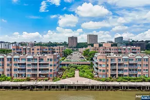 302 Chase Ct 302, Edgewater, NJ 07020 - Photo 41